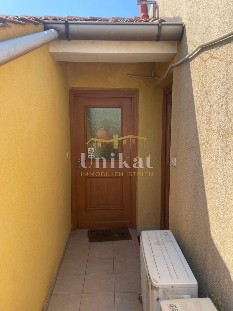 Dvosobno stanovanje v Vabrigi - pogled na morje